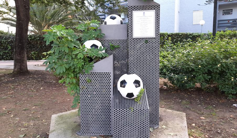 Monumento a Los Futbolistas de Fuengirola