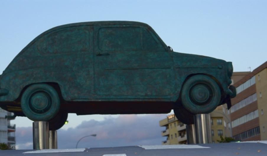 Homenaje al Seat 600 (José Gómez Guerrero)