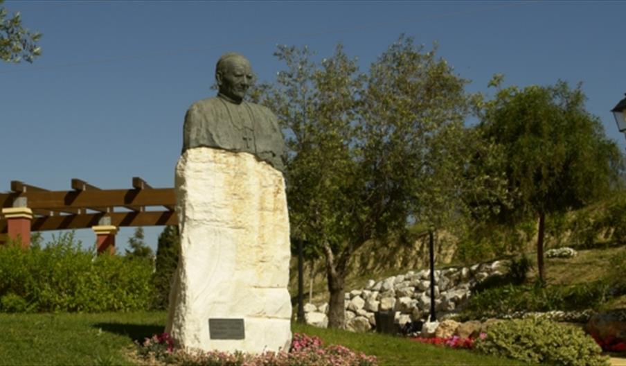 Homenaje S.S. Juan Pablo II (Rosario Garcia Arrauza)