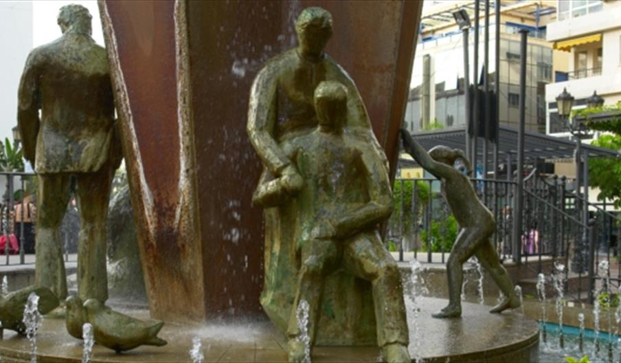Monumento a Las Tres Generaciones (Fernando Gómez Lobato y José Pereiro)