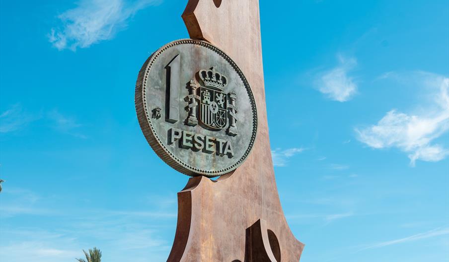 Monumento a La Peseta (José Gómez Guerrero)
